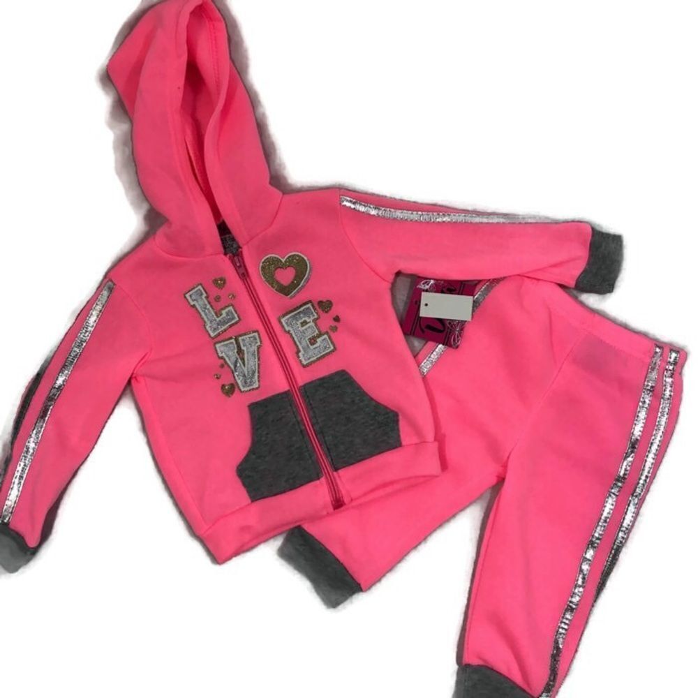 BNWT Girls Sweat Suit in Pink and Sliver